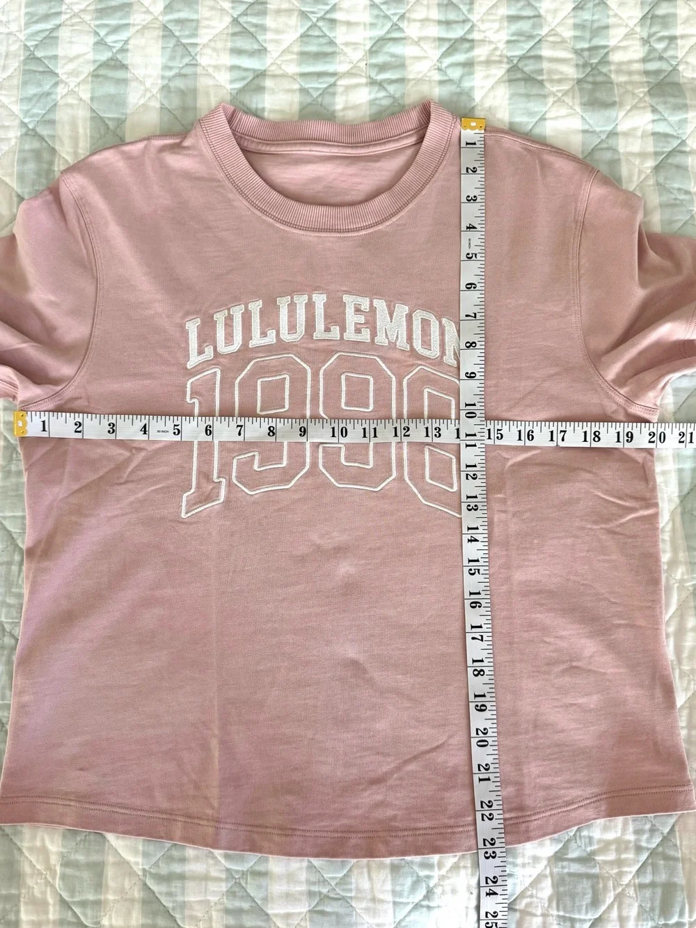 Lululemon Relaxed-Fit Cotton Jersey T-Shirt Graphic Pink Haze Size 8 NWOT